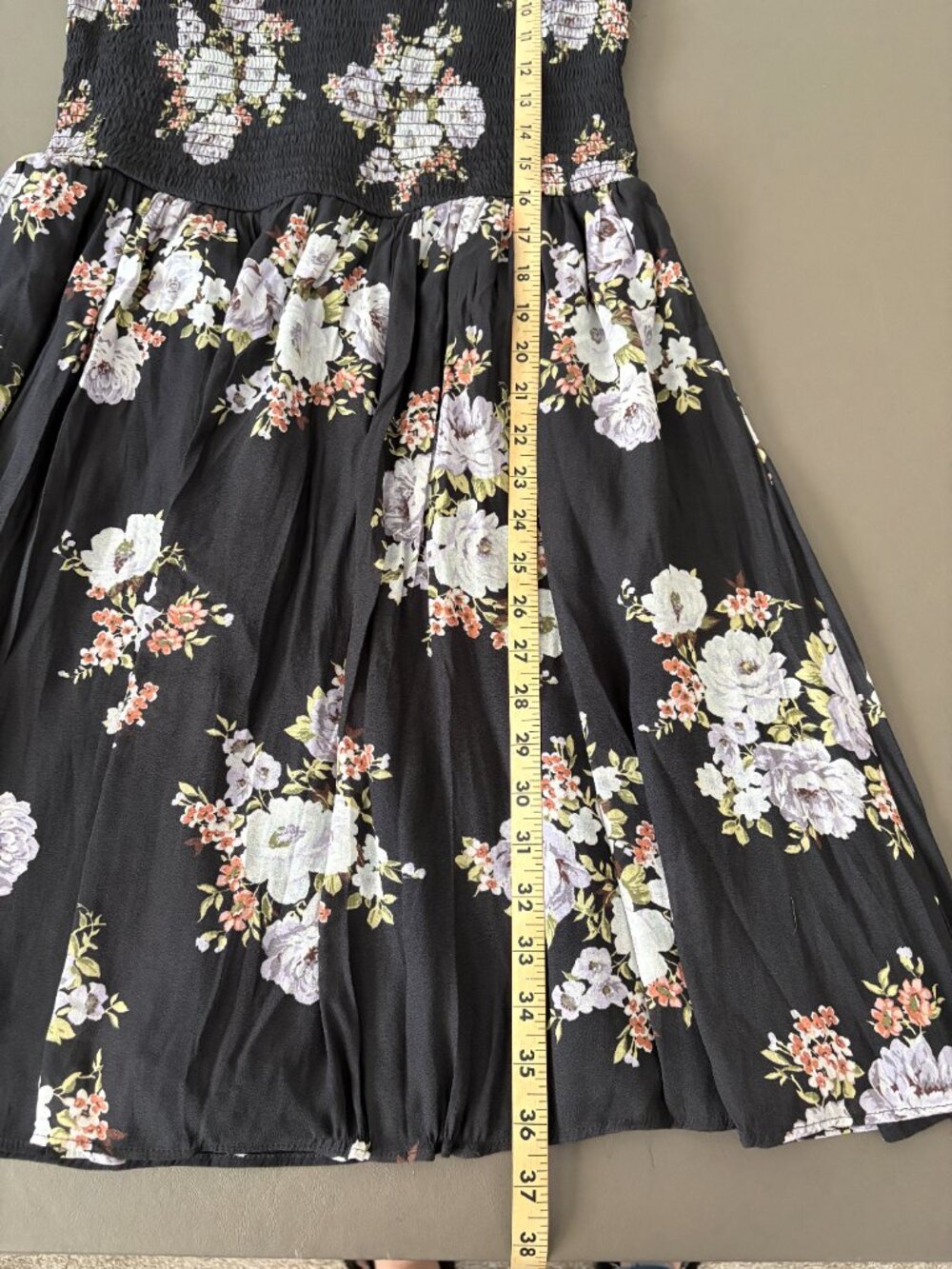 Darling Flower Dress | Loft Size 6 - Picture 7 of 10